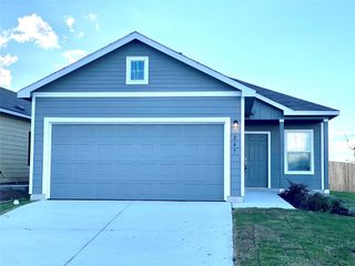 247 Mica TRL, Maxwell, TX 78656