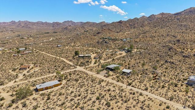 8744 Star Lane, Joshua Tree, CA 92252