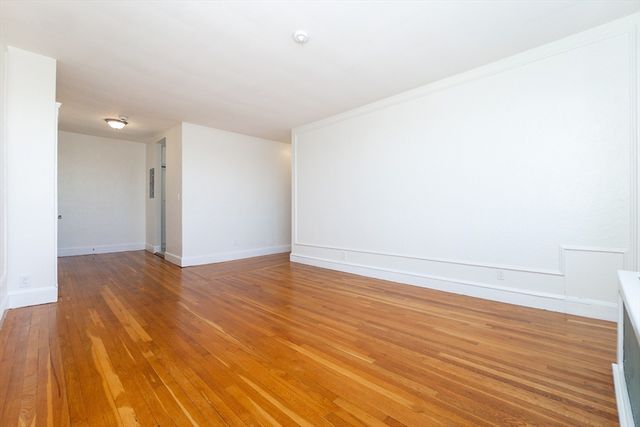 2001 Commonwealth Ave 34, Boston, MA 02135