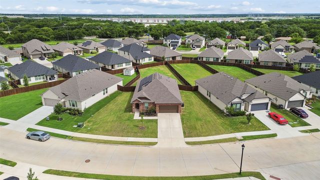 544 Erin Hills Drive, Red Oak, TX 75154