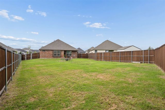 544 Erin Hills Drive, Red Oak, TX 75154