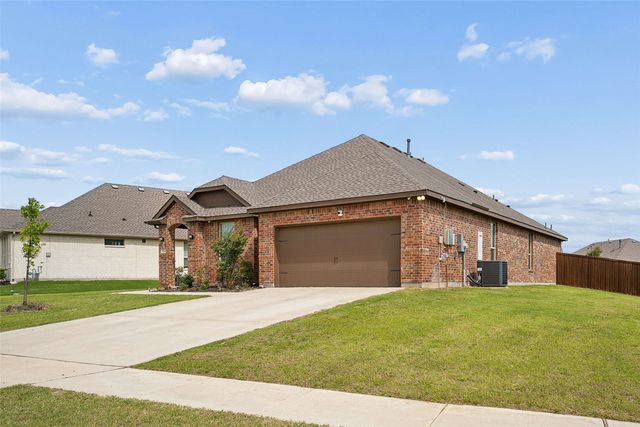 544 Erin Hills Drive, Red Oak, TX 75154