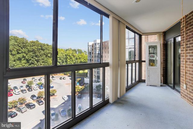 15100 INTERLACHEN DR #4-717, Silver Spring, MD 20906
