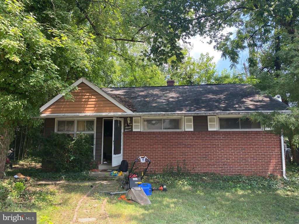 13711 PARKLAND DR, Rockville, MD 20853