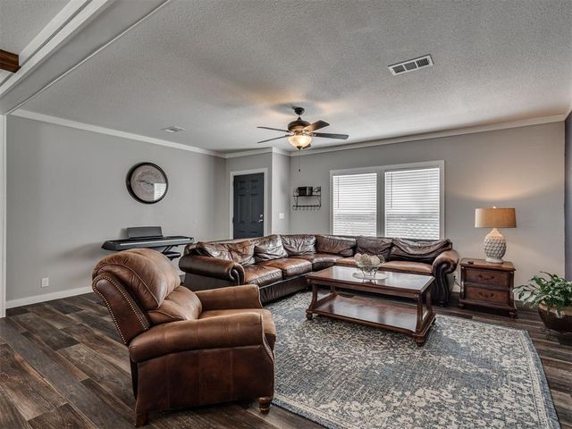 17100 Rolling Meadows, Newalla, OK 74857