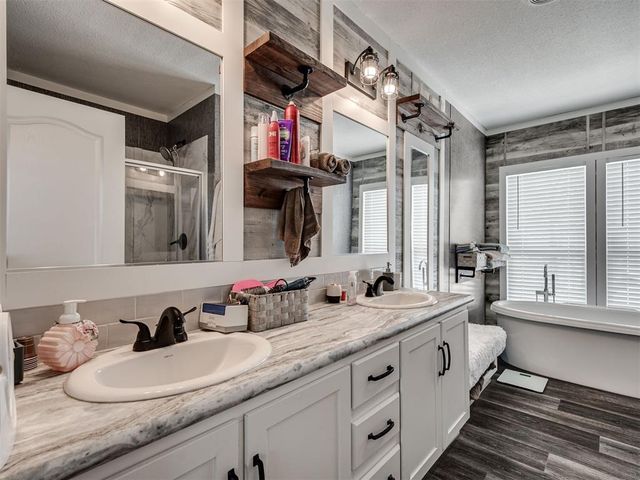 17100 Rolling Meadows, Newalla, OK 74857
