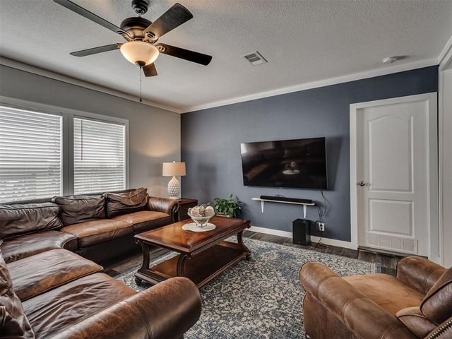 17100 Rolling Meadows, Newalla, OK 74857