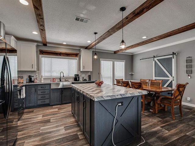 17100 Rolling Meadows, Newalla, OK 74857