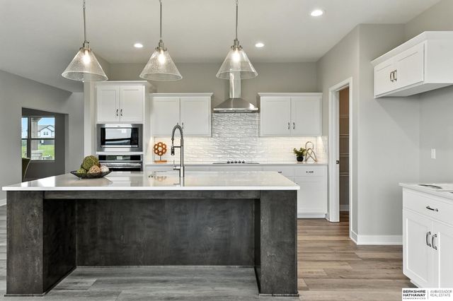 10422 Sherman Street, Papillion, NE 68046