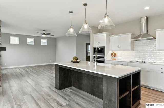 10422 Sherman Street, Papillion, NE 68046