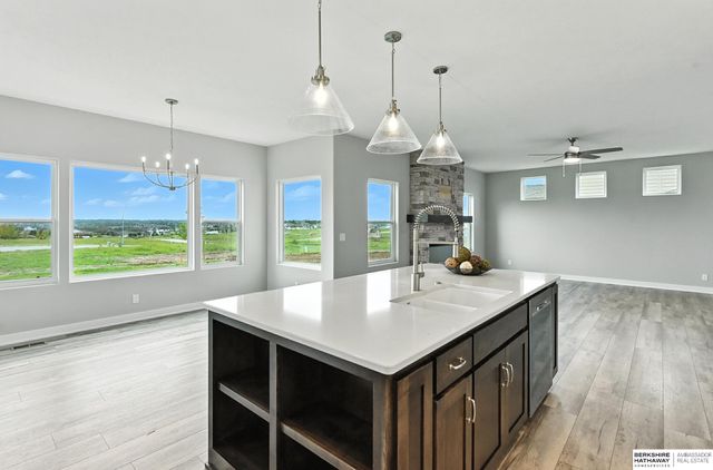 10422 Sherman Street, Papillion, NE 68046