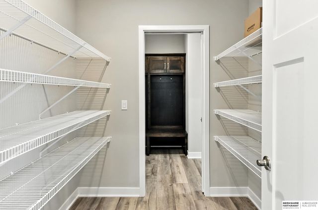 10422 Sherman Street, Papillion, NE 68046