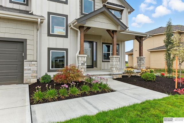 10422 Sherman Street, Papillion, NE 68046