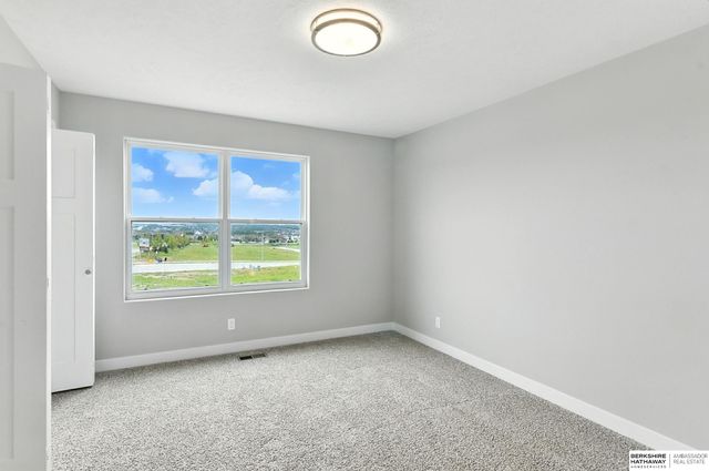 10422 Sherman Street, Papillion, NE 68046