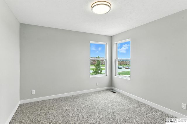 10422 Sherman Street, Papillion, NE 68046