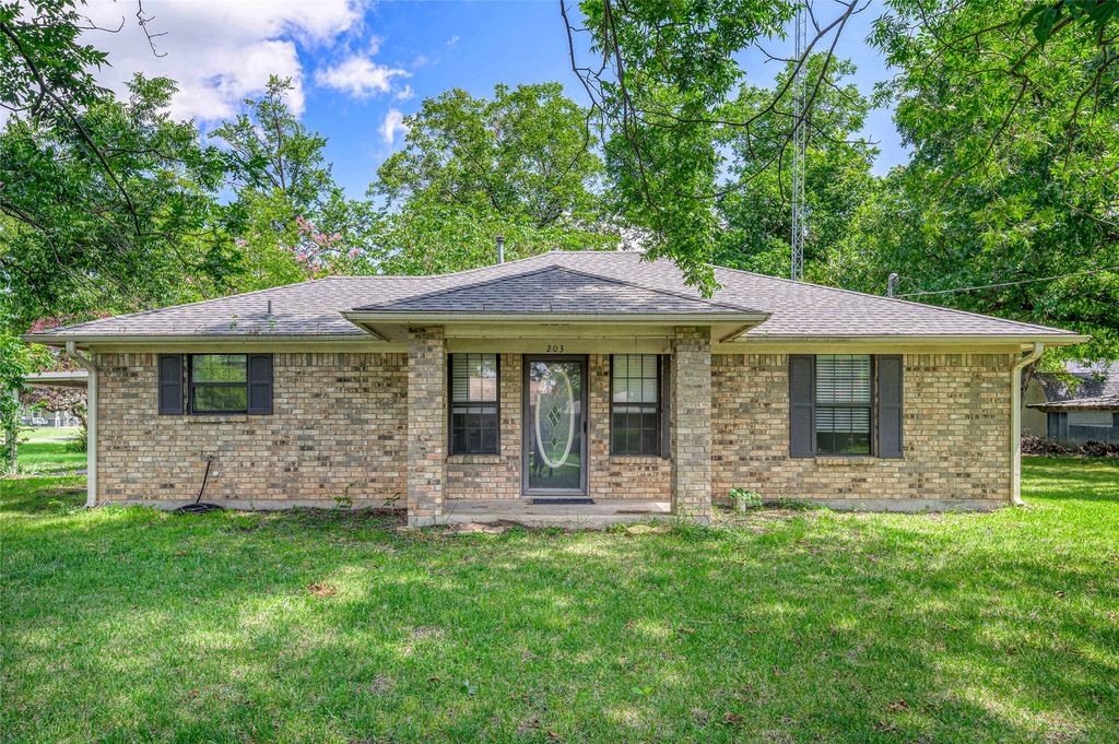 203 W 2nd Street, Dodd City, TX 75438
