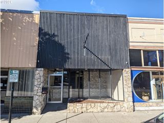1112 Adams Ave, La Grande, OR 97850