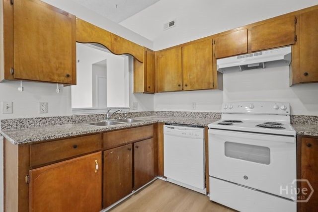 618 Scott Street, Hinesville, GA 31313