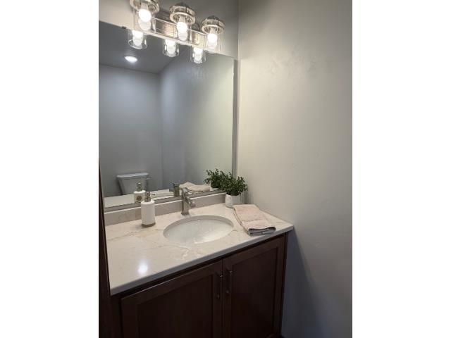 1921 LONE GROVE AVENUE, Green Bay, WI 54303