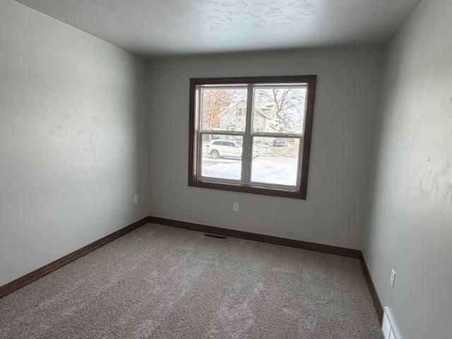 1921 LONE GROVE AVENUE, Green Bay, WI 54303