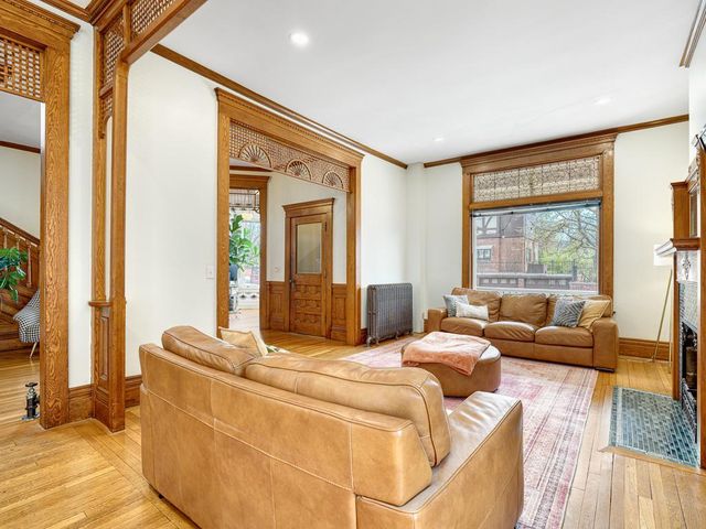 15 Crocus Place, Saint Paul, MN 55102