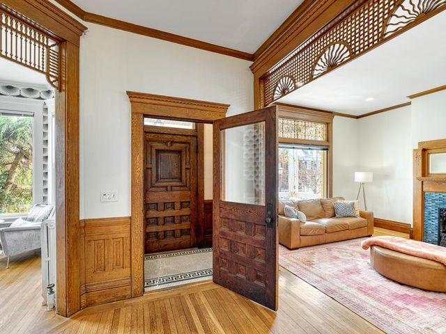 15 Crocus Place, Saint Paul, MN 55102