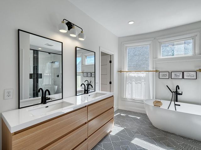 15 Crocus Place, Saint Paul, MN 55102