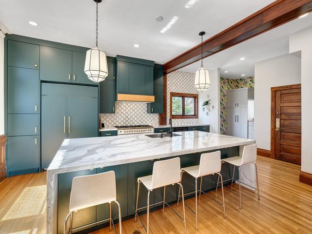 15 Crocus Place, Saint Paul, MN 55102