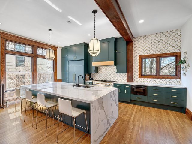 15 Crocus Place, Saint Paul, MN 55102