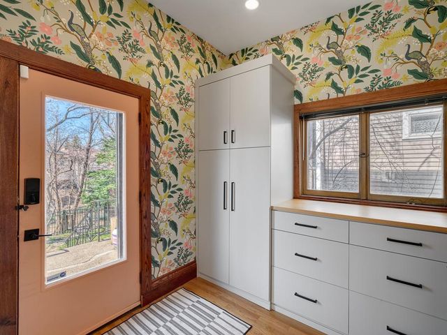 15 Crocus Place, Saint Paul, MN 55102