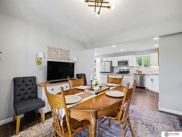 9716 Hartman Avenue, Omaha, NE 68134