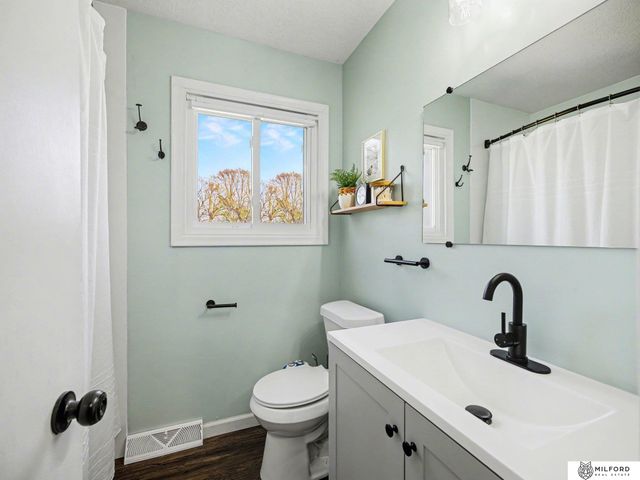 9716 Hartman Avenue, Omaha, NE 68134