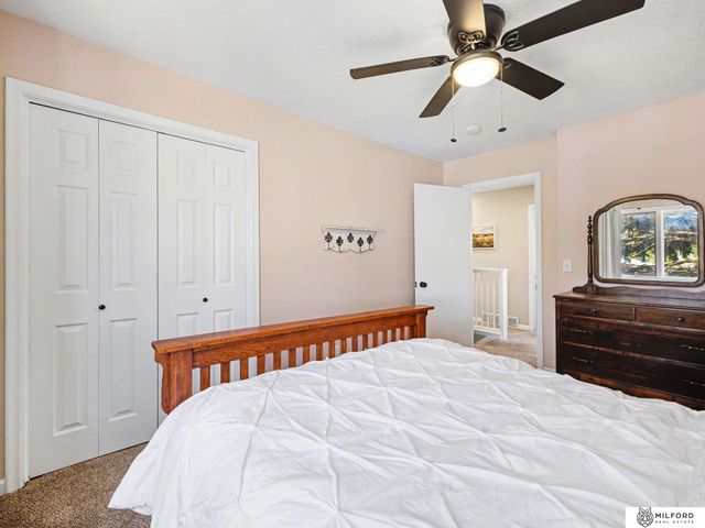 9716 Hartman Avenue, Omaha, NE 68134