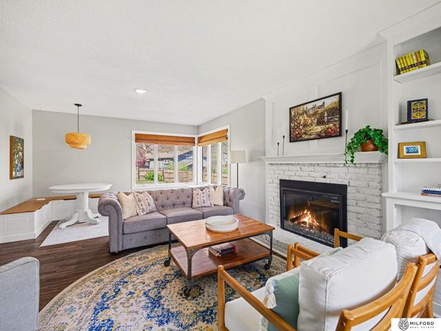 9716 Hartman Avenue, Omaha, NE 68134