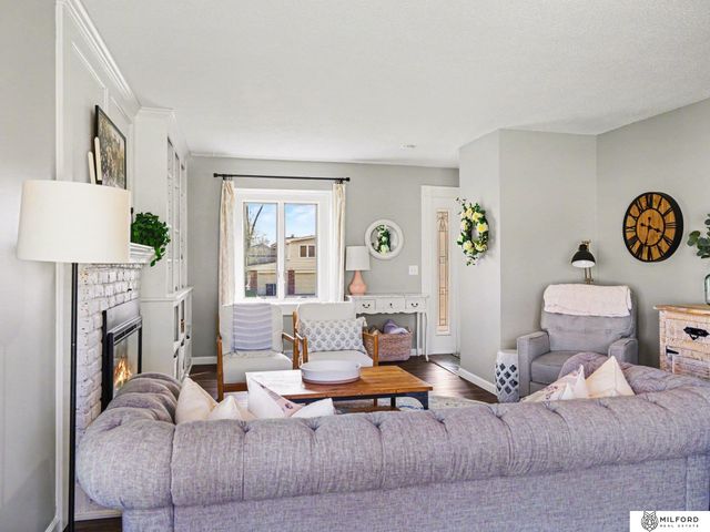 9716 Hartman Avenue, Omaha, NE 68134