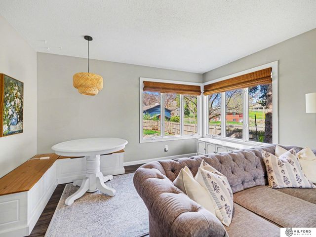 9716 Hartman Avenue, Omaha, NE 68134