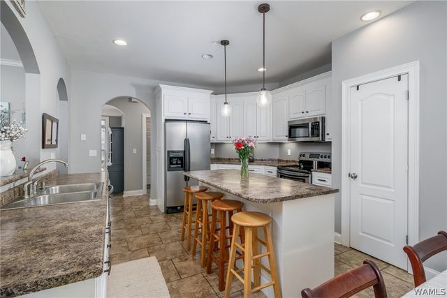 12414 Cherokee Trail, Northport, AL 35475