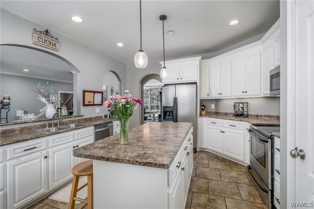 12414 Cherokee Trail, Northport, AL 35475