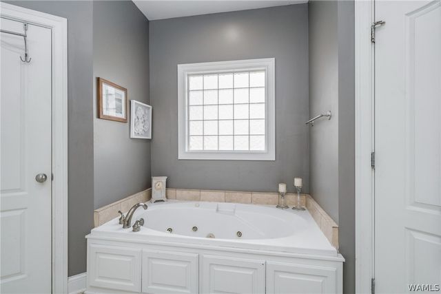 12414 Cherokee Trail, Northport, AL 35475