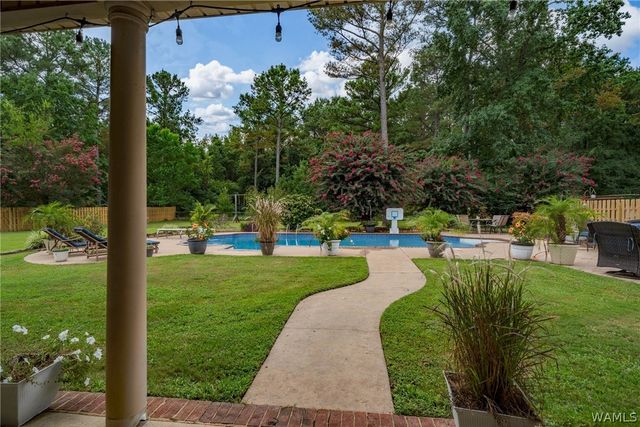 12414 Cherokee Trail, Northport, AL 35475