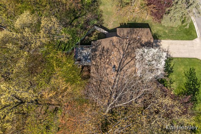 2012 Timberview Drive Ne, Plainfield Twp, MI 49525