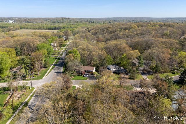 2012 Timberview Drive Ne, Plainfield Twp, MI 49525