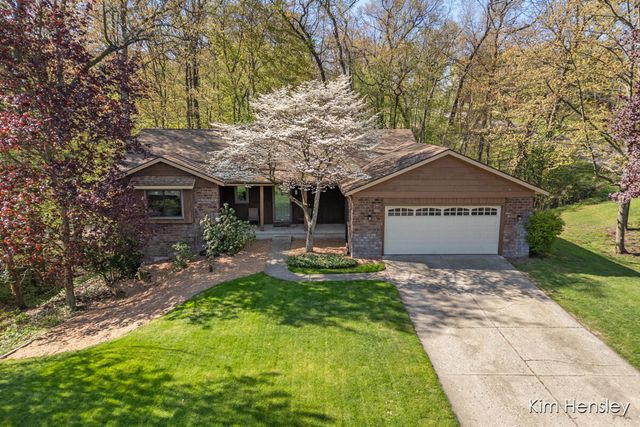 2012 Timberview Drive Ne, Plainfield Twp, MI 49525
