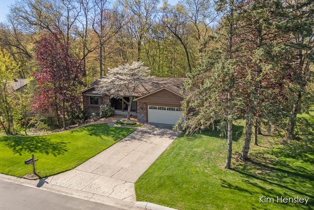 2012 Timberview Drive Ne, Plainfield Twp, MI 49525