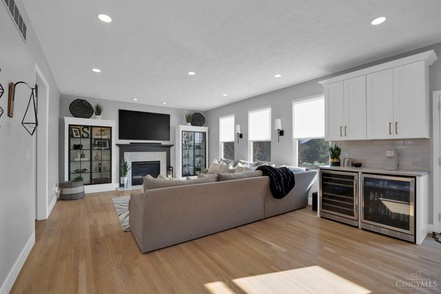 6587 Graybirch Knoll, Liberty Twp, OH 45011