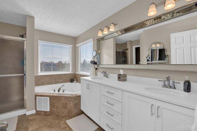 6587 Graybirch Knoll, Liberty Twp, OH 45011