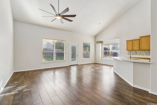 21110 Villa Valencia, San Antonio, TX 78258