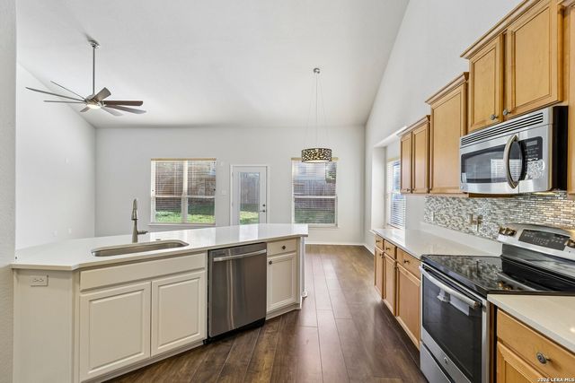 21110 Villa Valencia, San Antonio, TX 78258