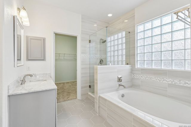 21110 Villa Valencia, San Antonio, TX 78258