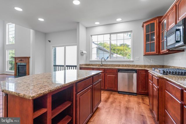 300 N OLD DOMINION LN, Purcellville, VA 20132